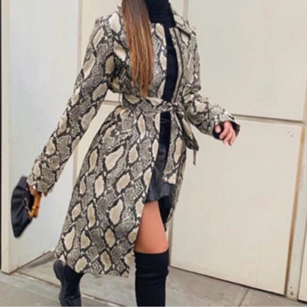 Choosy Elizabeth Snakeskin Trench Coat Size S